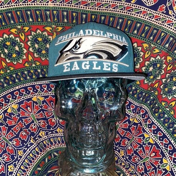 Classic New Era Philadelphia Eagles fitted hat. 7 1/8. - Picture 3 of 13